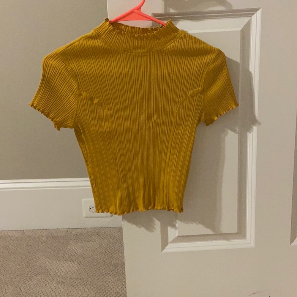 Gold top- wild fable (never been worn)